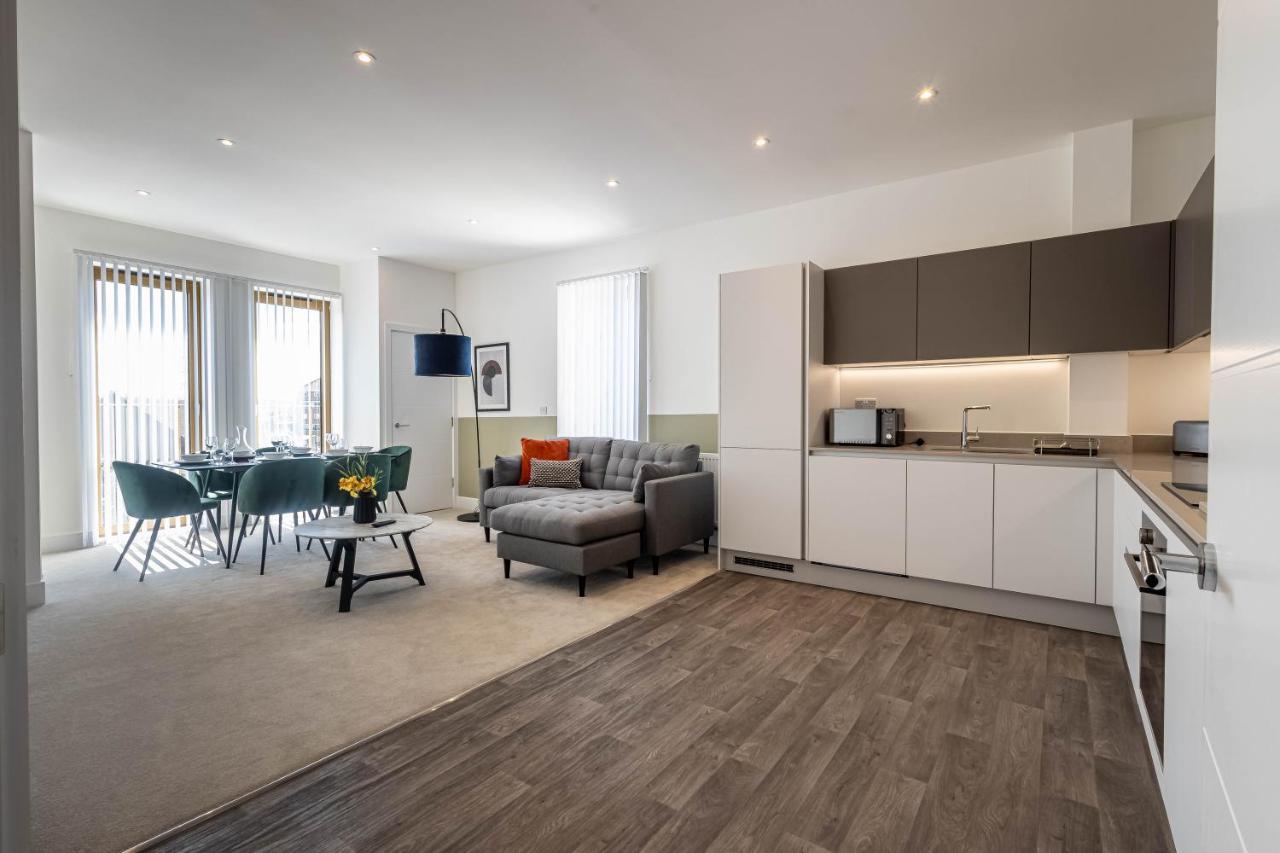 Modern Apartments With Balcony In Merton Near Wimbledon By Sojo Stay Mitcham Buitenkant foto