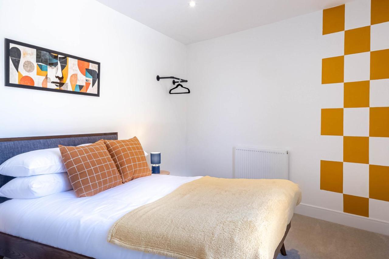 Modern Apartments With Balcony In Merton Near Wimbledon By Sojo Stay Mitcham Buitenkant foto