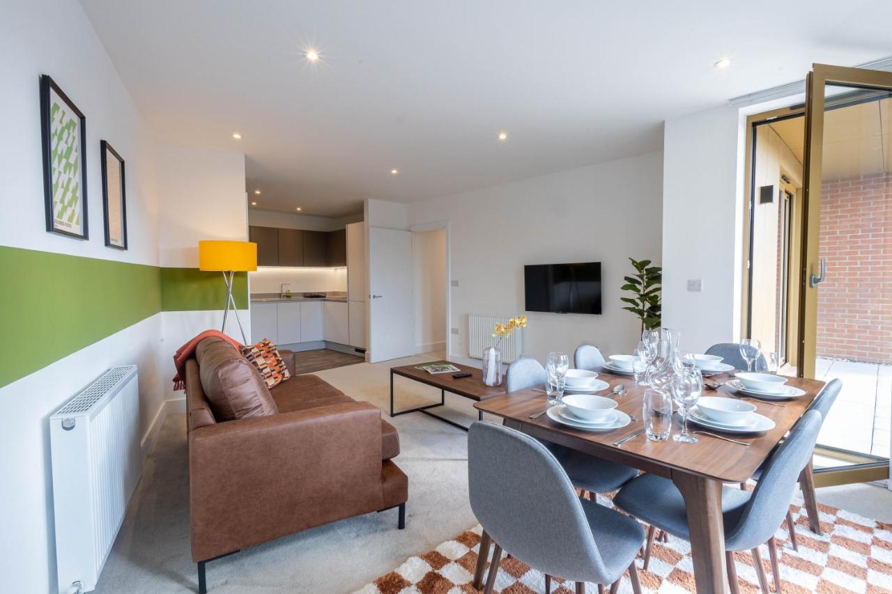 Modern Apartments With Balcony In Merton Near Wimbledon By Sojo Stay Mitcham Buitenkant foto