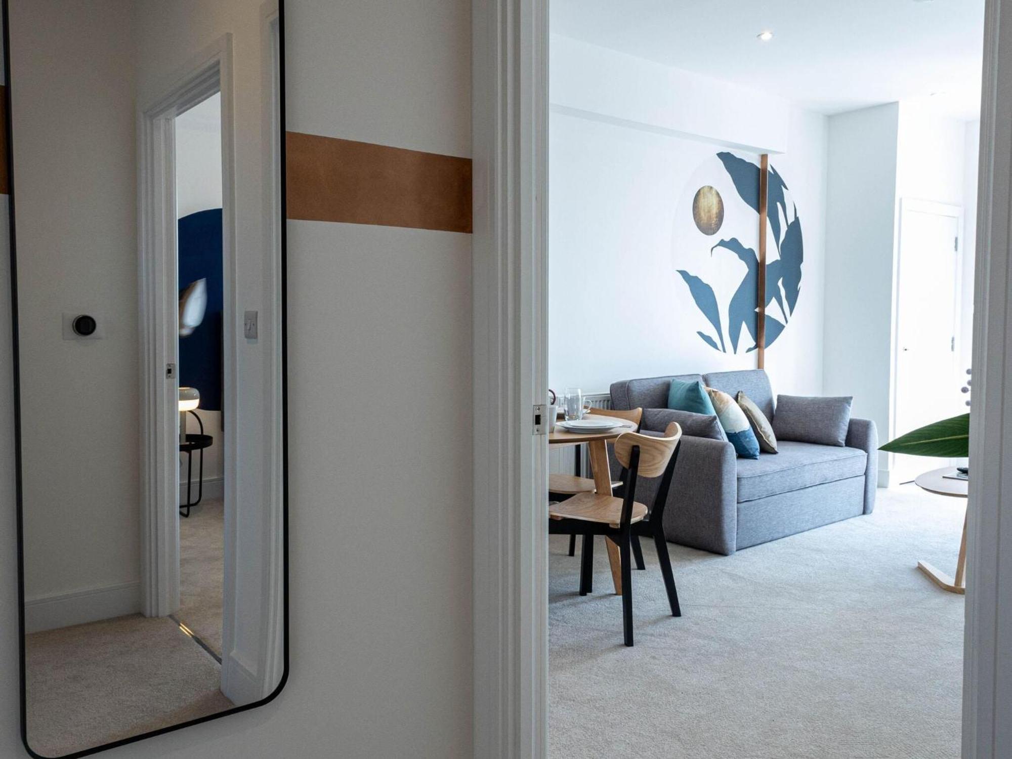 Modern Apartments With Balcony In Merton Near Wimbledon By Sojo Stay Mitcham Buitenkant foto