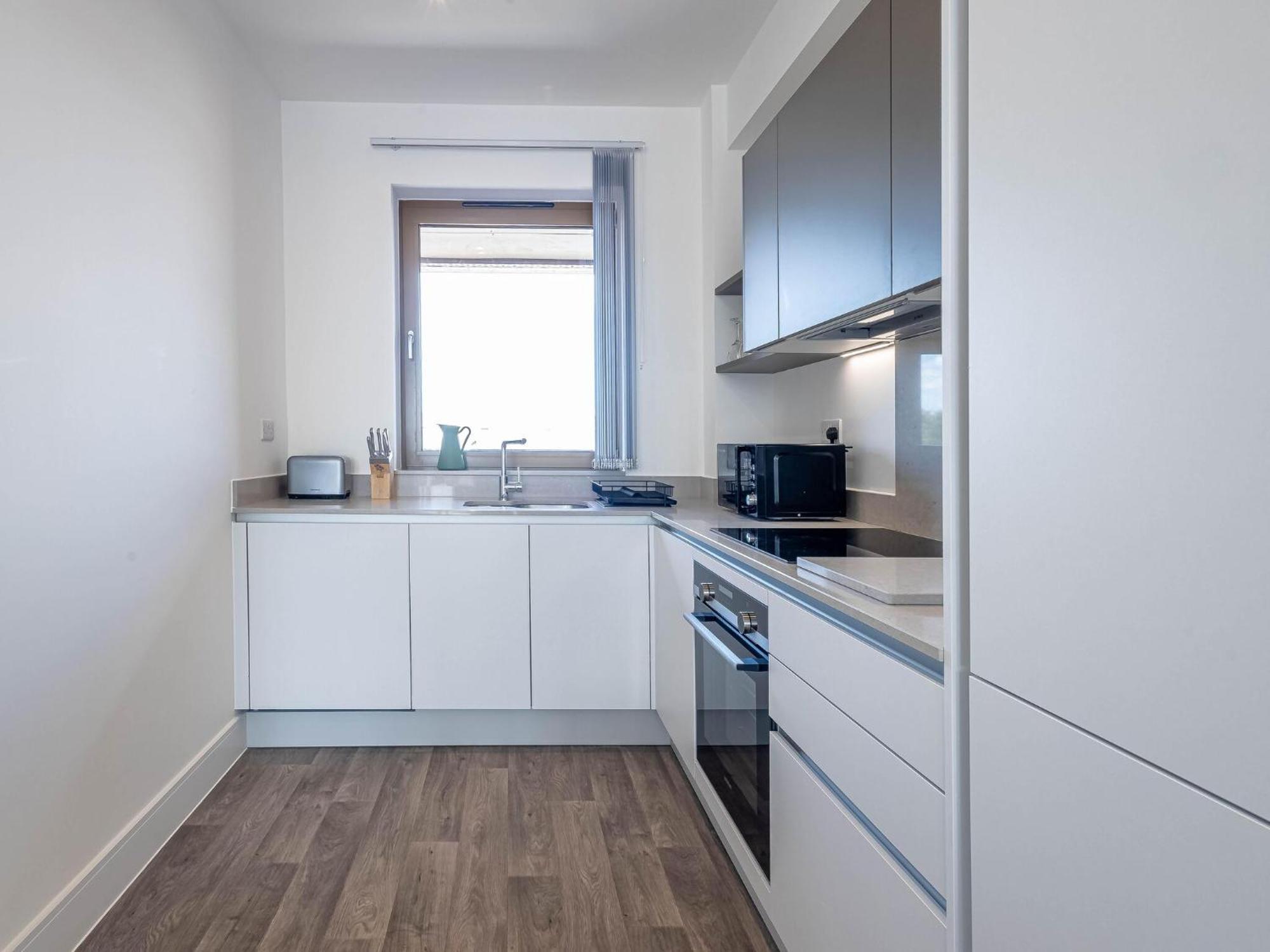 Modern Apartments With Balcony In Merton Near Wimbledon By Sojo Stay Mitcham Buitenkant foto